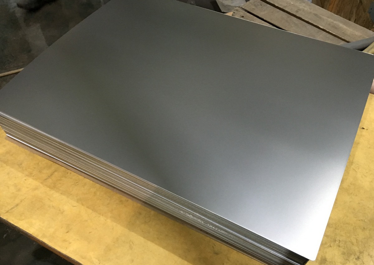 Алюминиевый лист 0.6х1600х2500 АМц